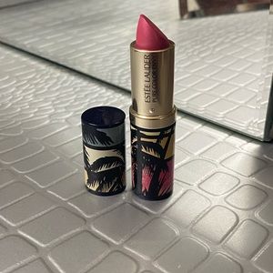 Estée Lauder lipstick